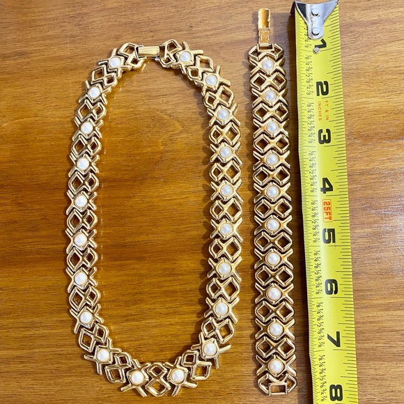 Vintage Monet Gold & Pearl XOX Statement Chocker Necklace and Bracelet Set - Picture 8 of 16
